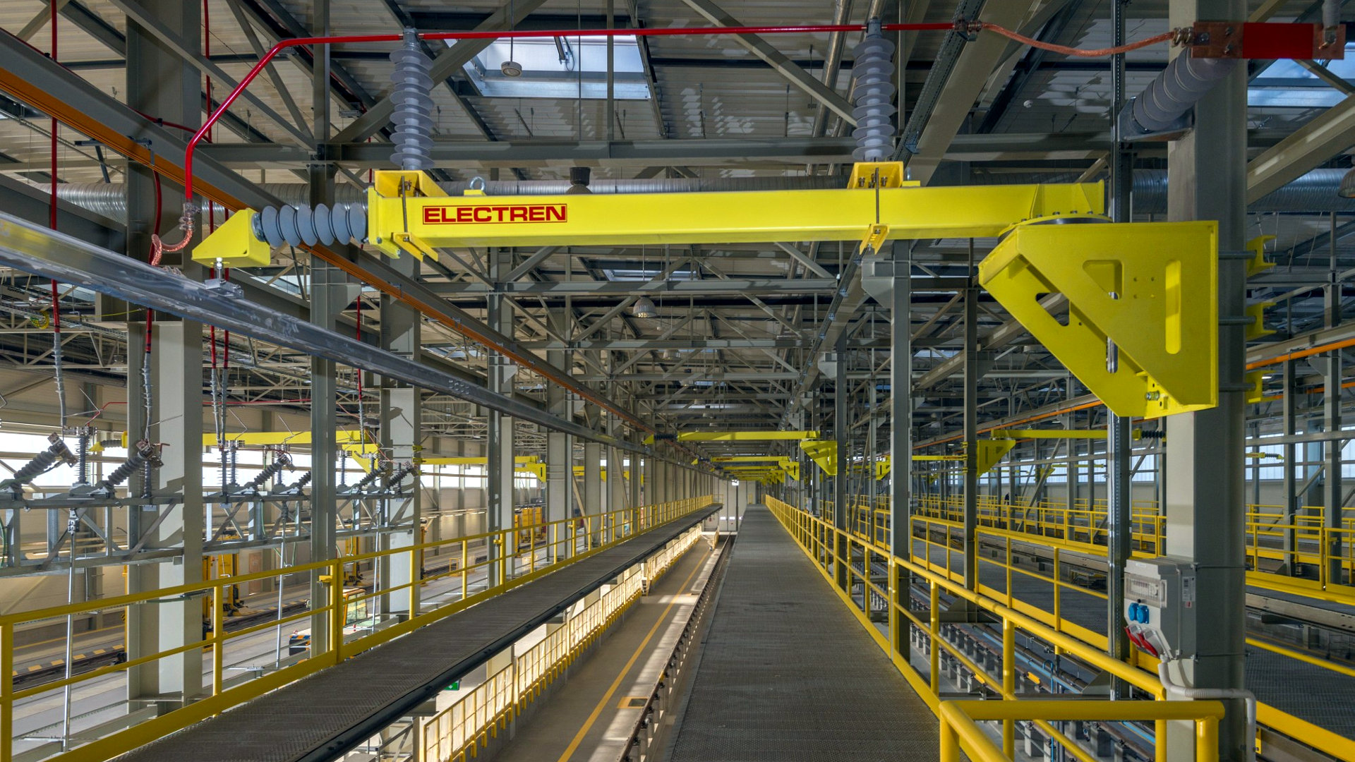 Catenaria rígida retractil en Polonia - 24 JUL 2015